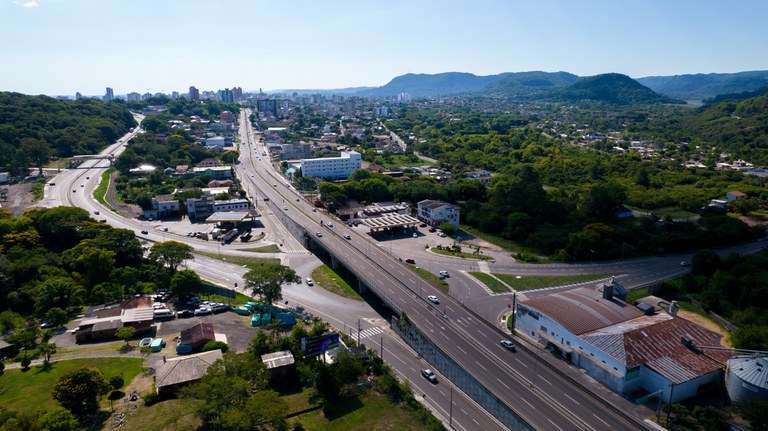 Zinn Travessia Urbana De Santa Maria Uma Obra A Passos Lentos