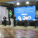 Candidatoa prefeito particpam de debate