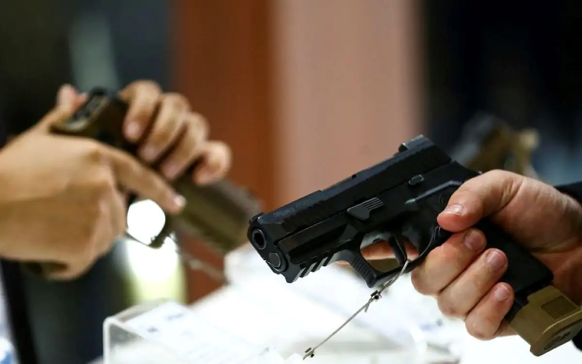 Número de armas particulares dobra e chega a quase 3 milhões no Brasil
