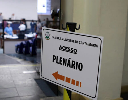 Acesso restrito à Câmara, protesto da oposição e um dia “sem trabalho” no Parlamento